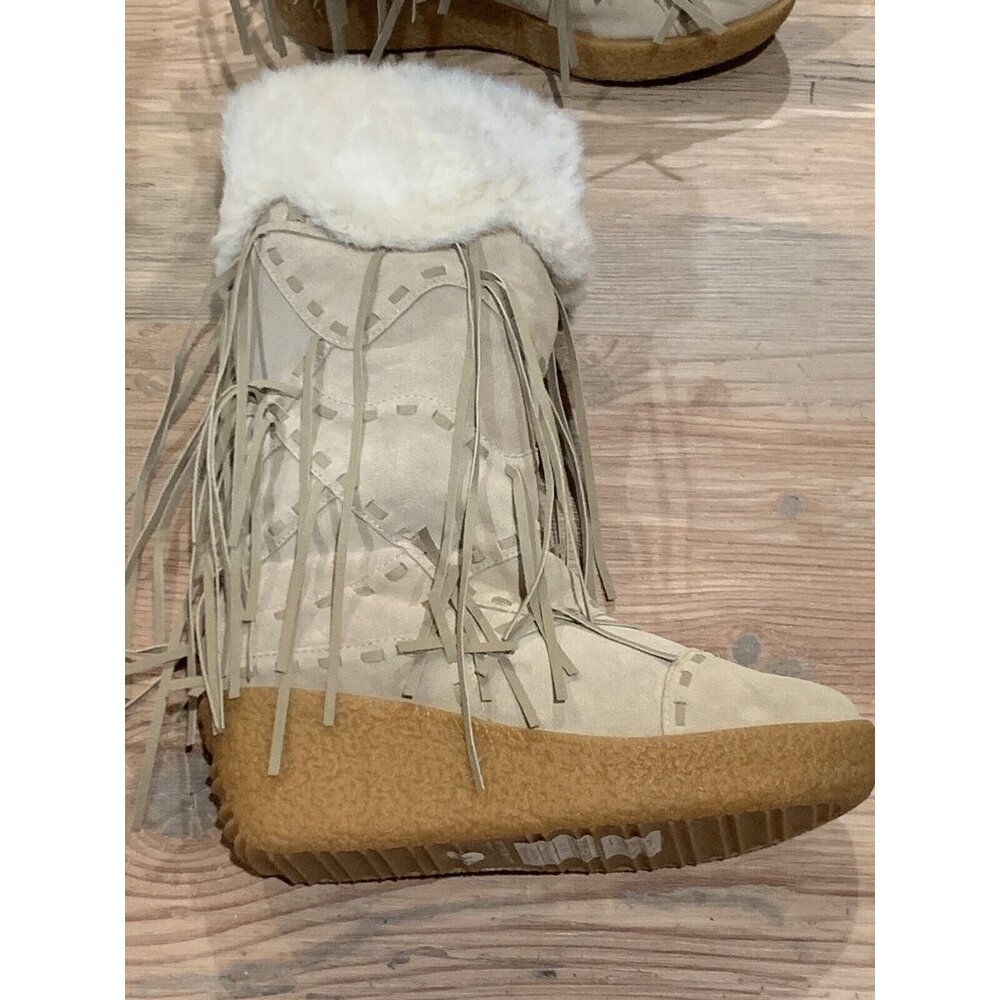 Sport-i-Que Boots 8.5 Beige Suede Fringe Snow Boots Shearling Cuff Rubber Sole